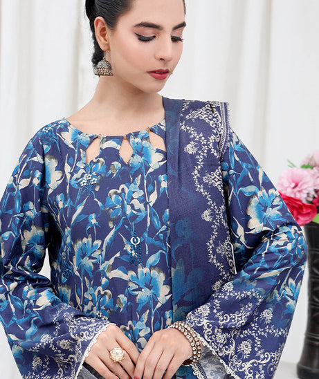 Shaista Mehwish Emb Staple`25 D#339