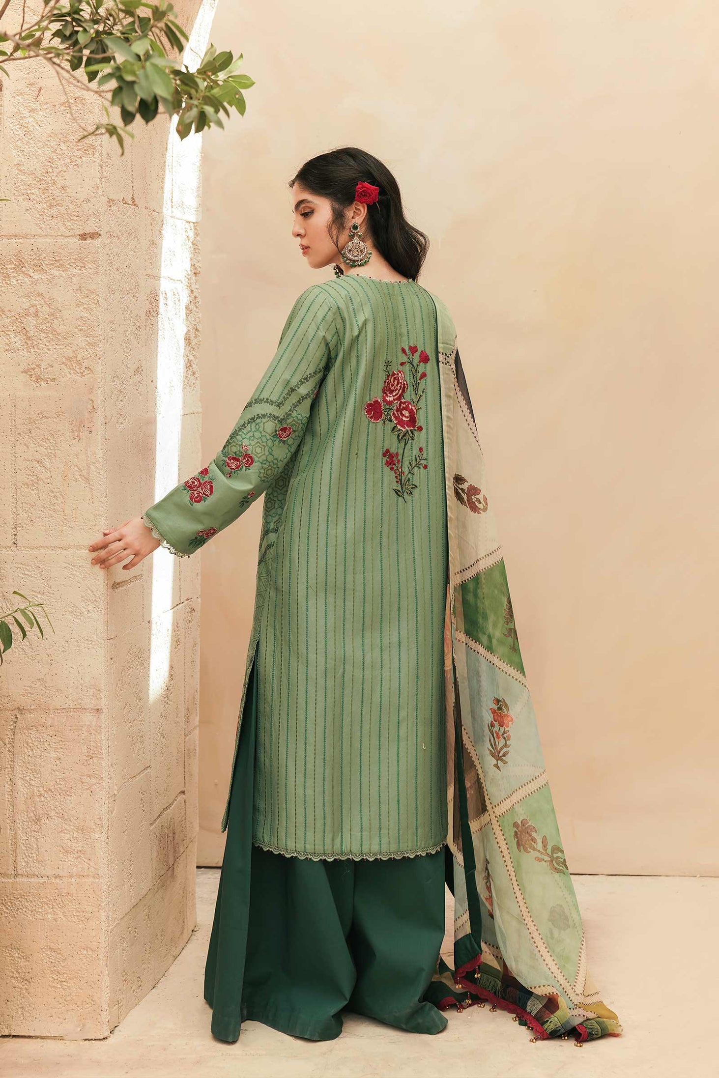 Zara Shahjahan Eid Luxury Lawn`22 D# SIRAJ