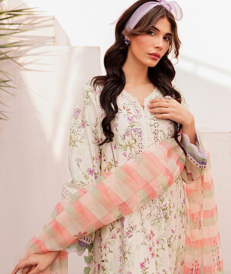 Zoya & Fatima Aman L/Lawn`24 (SOFIA)