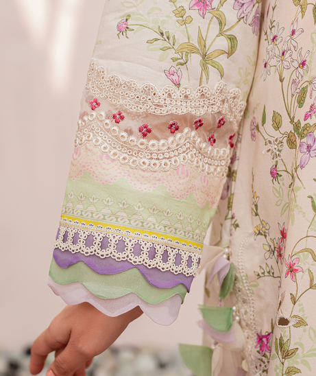 Zoya & Fatima Aman L/Lawn`24 (SOFIA)