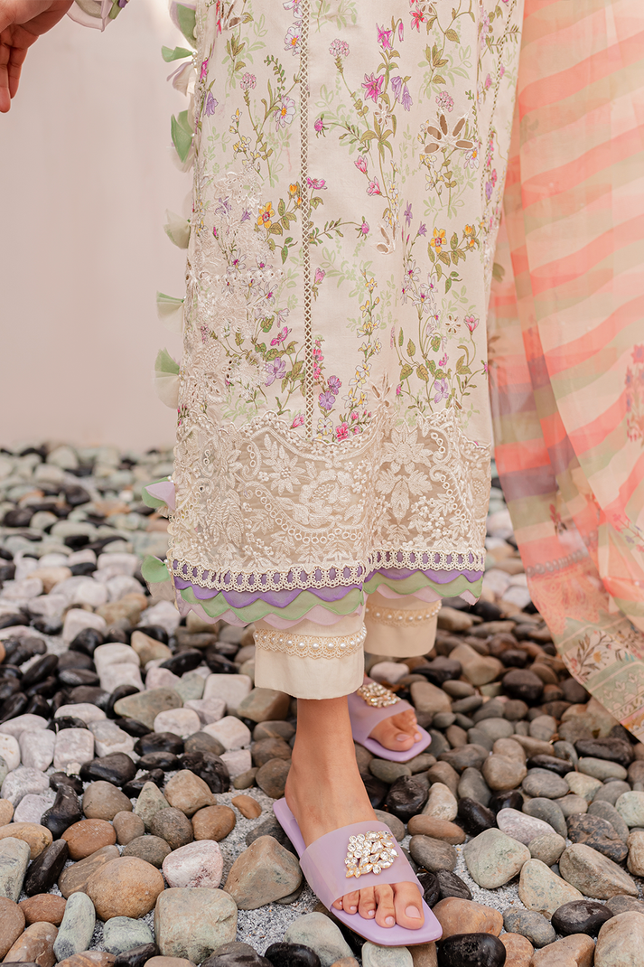Zoya & Fatima Aman L/Lawn`24 (SOFIA)