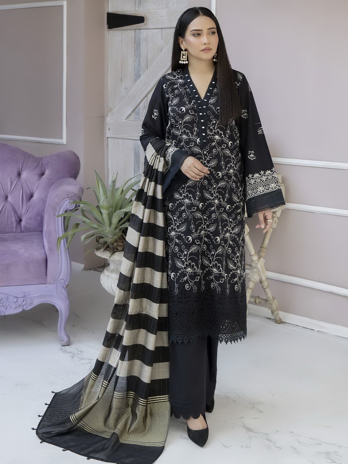 RA Tehzeeb Emb Lawn`23 TL#15