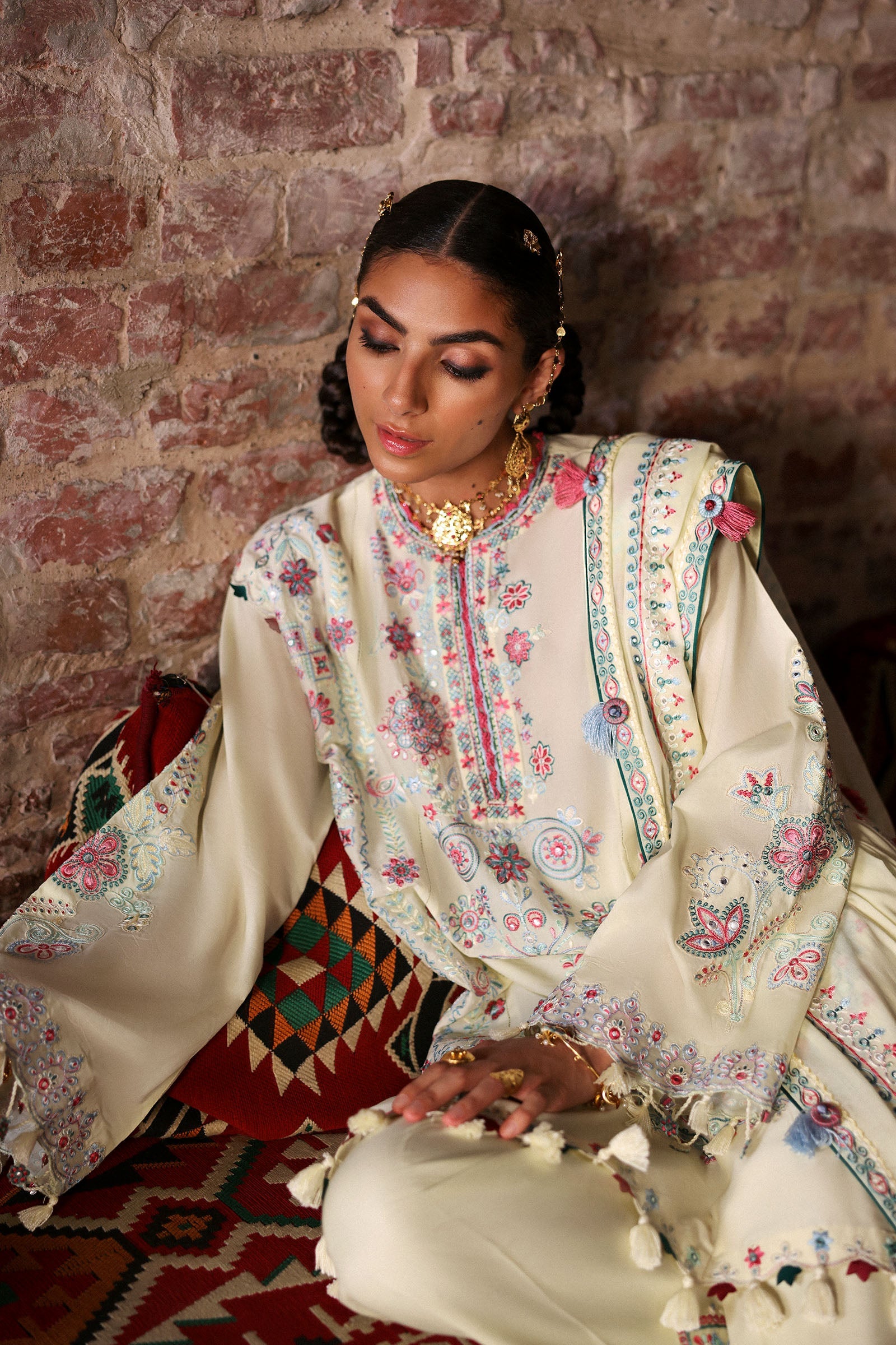 Zaha Lawn`25 MEHERBANO D#1