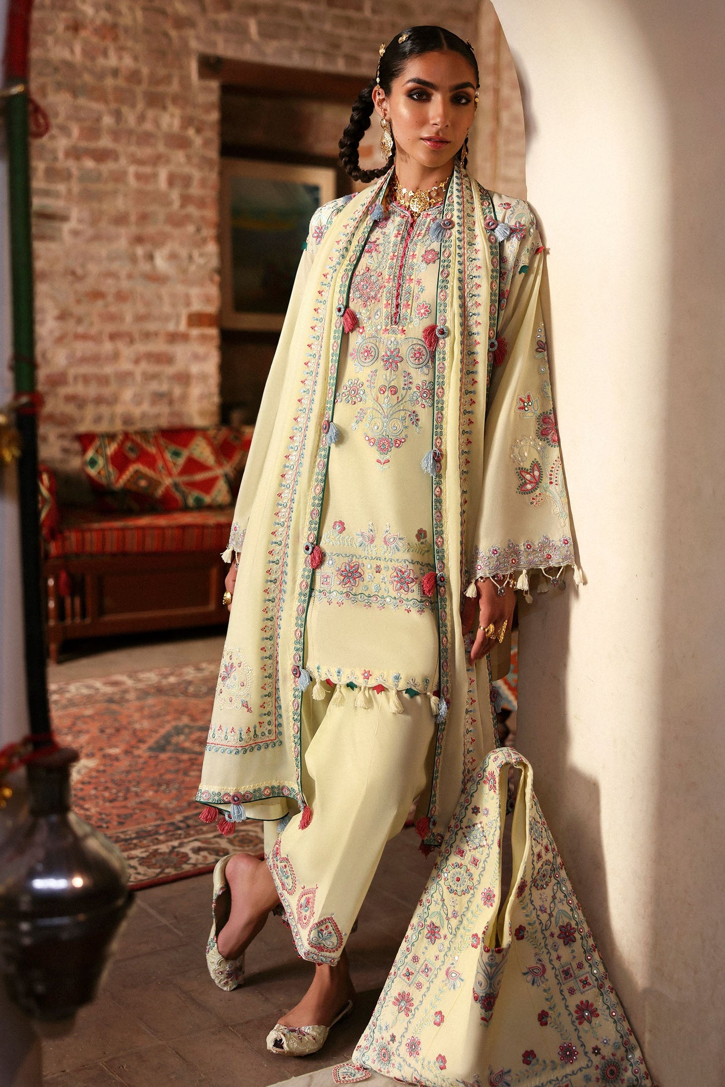 Zaha Lawn`25 MEHERBANO D#1