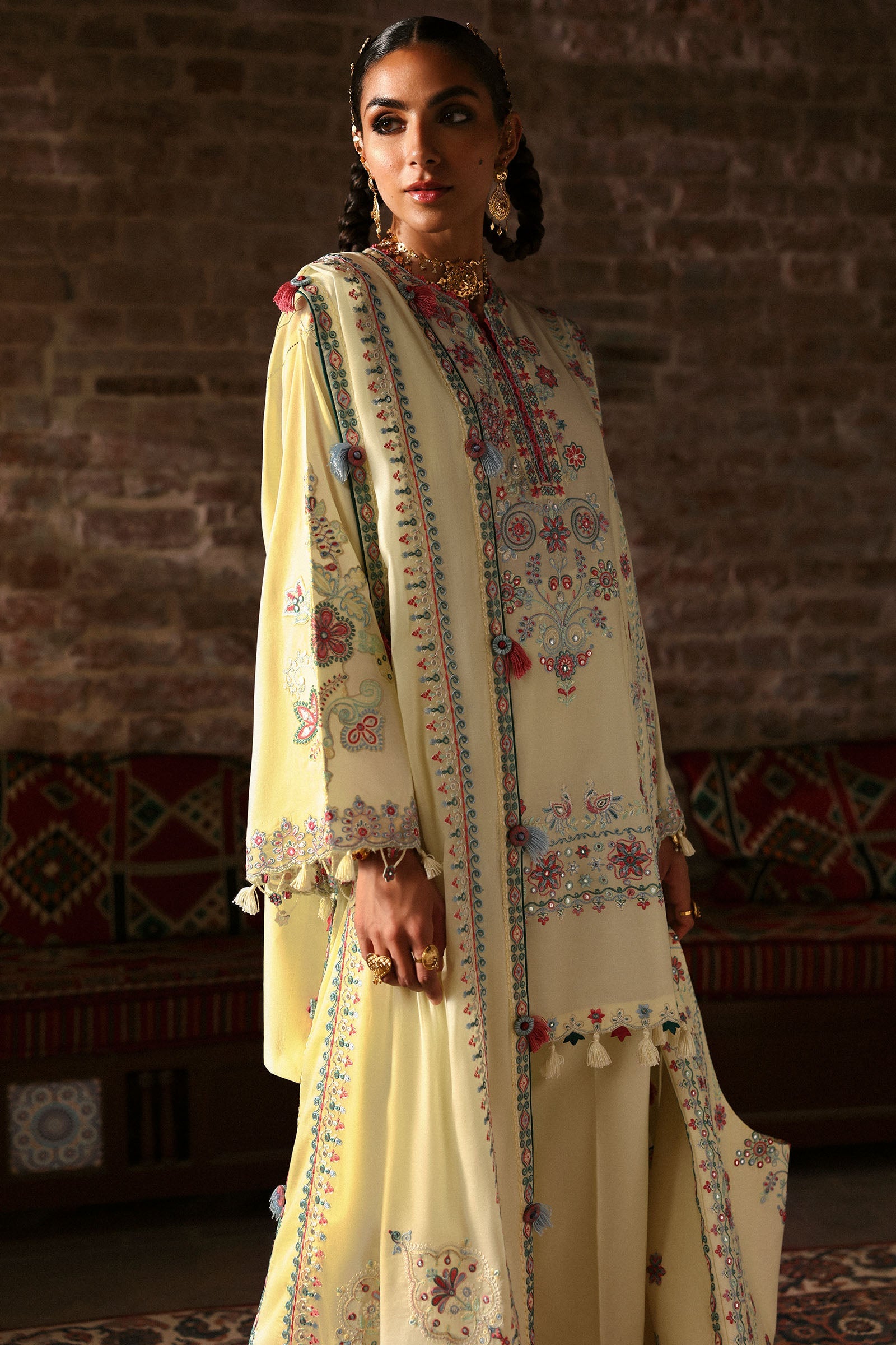 Zaha Lawn`25 MEHERBANO D#1