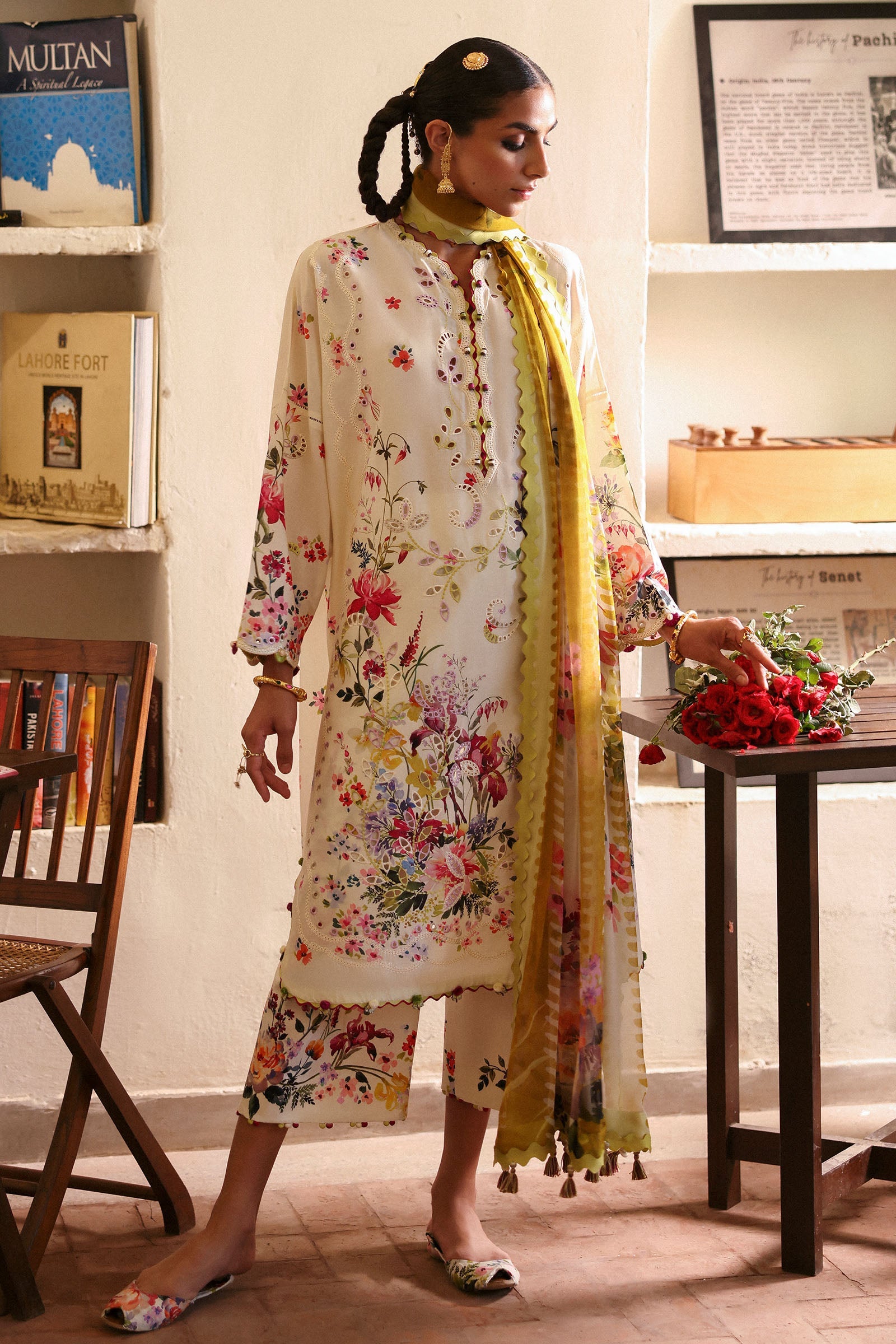 Zaha Lawn`25 CHANDNI D#10