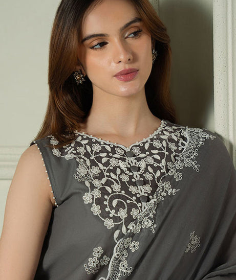 Cross Stitch Emb Lawn`25 D#02