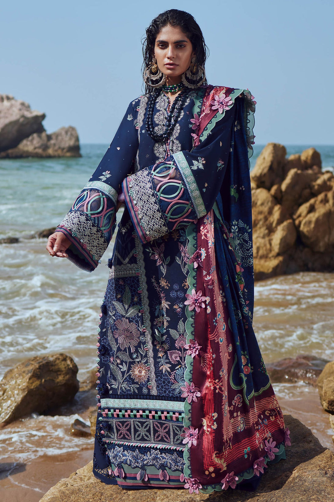 Elan Winter Unstitched Collection'23 D# 06 (DARIEN )