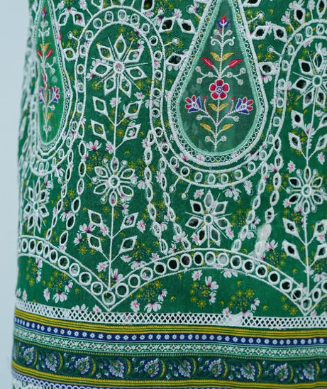 VS Aiza Momina C/Kari Lawn`25 D#67