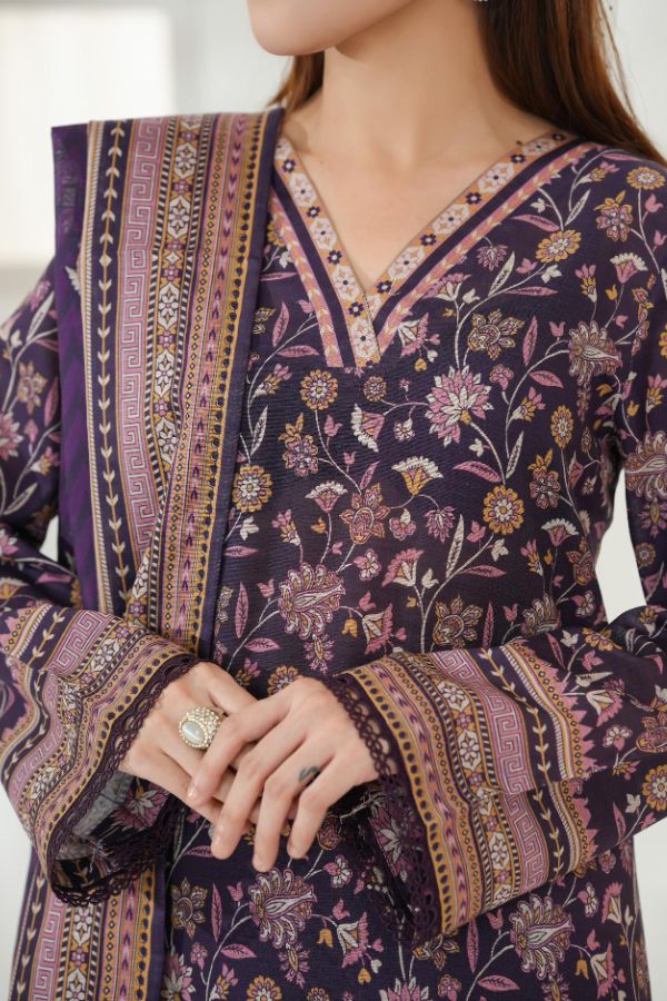 VS Shahkar Khaddar`25 D#25 (Purple)