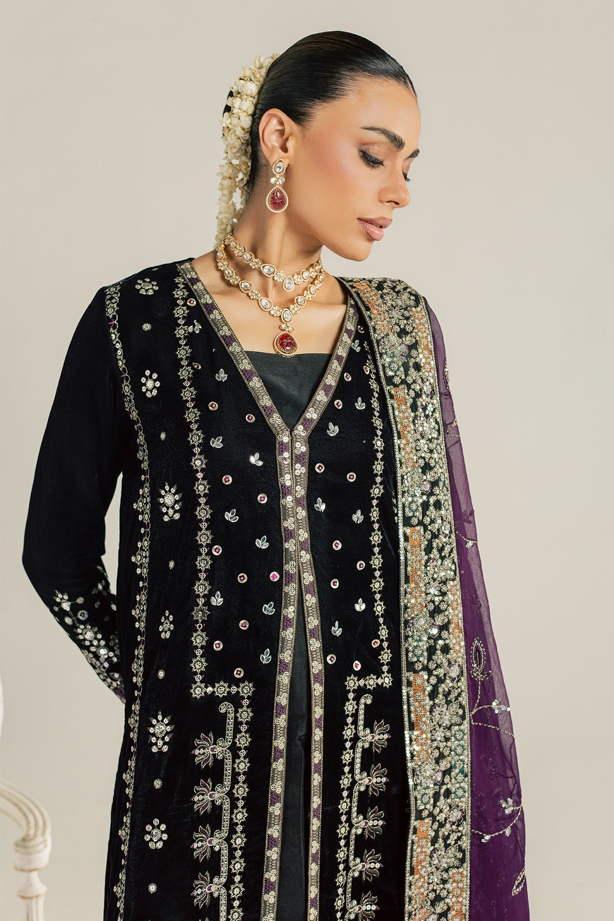 RA Nureh Maya Velvet'26 D#136