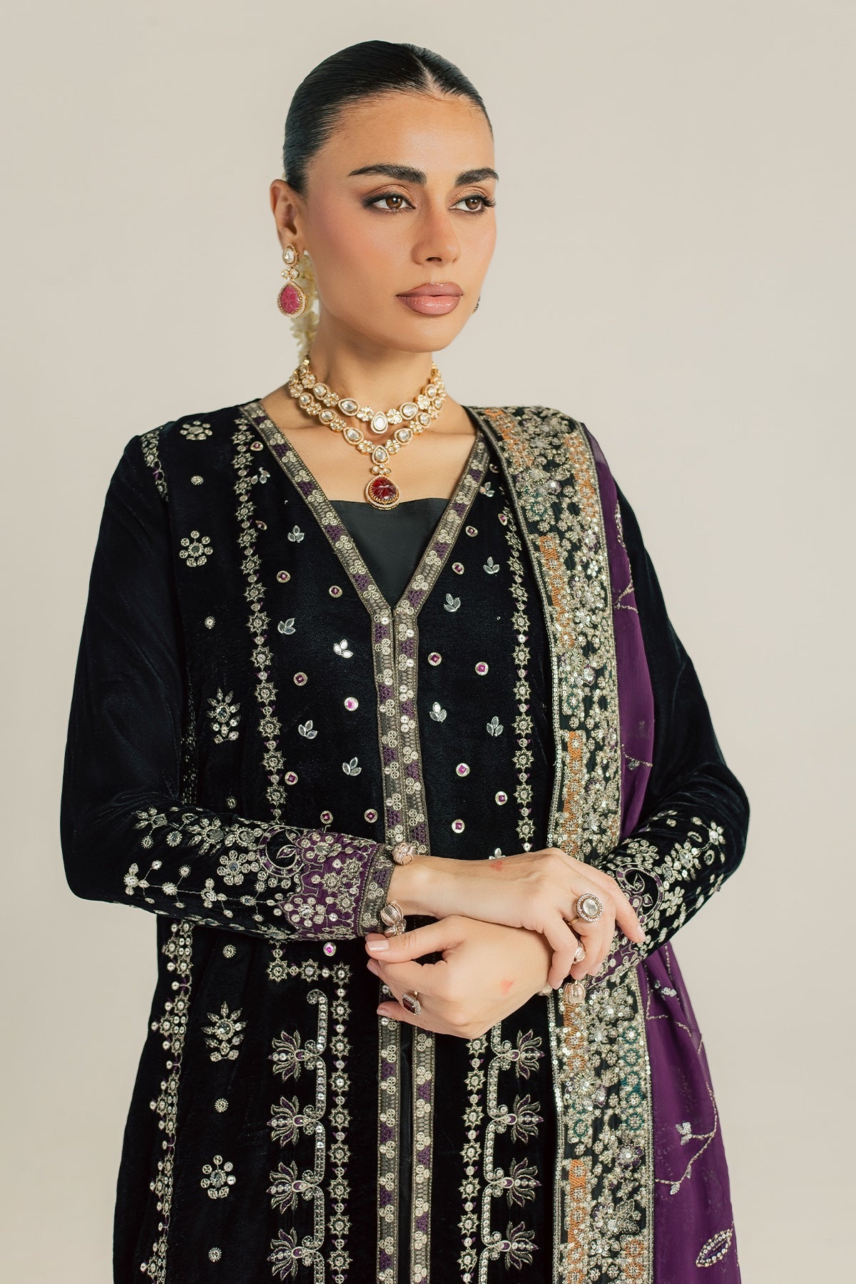 RA Nureh Maya Velvet'26 D#136