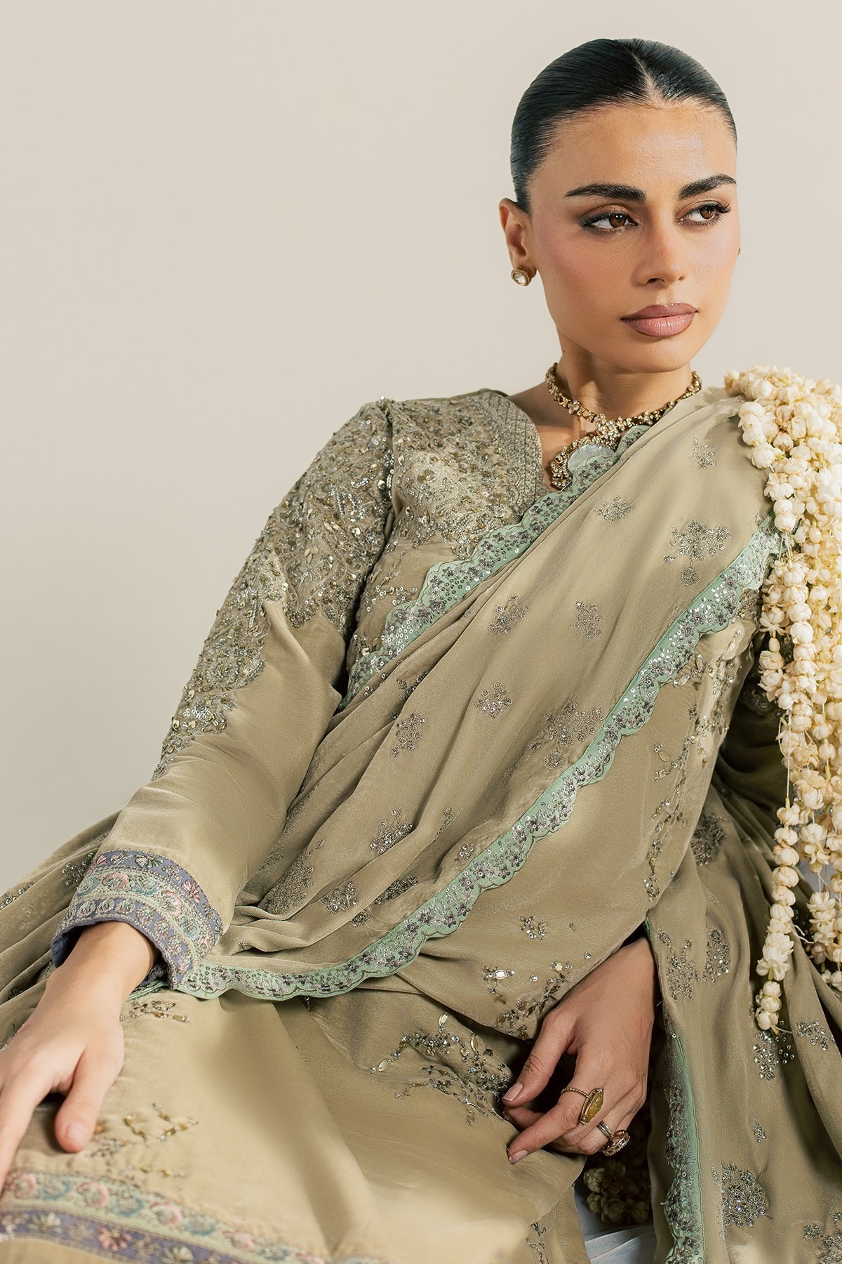 RA Nureh Maya Velvet'26 D#132