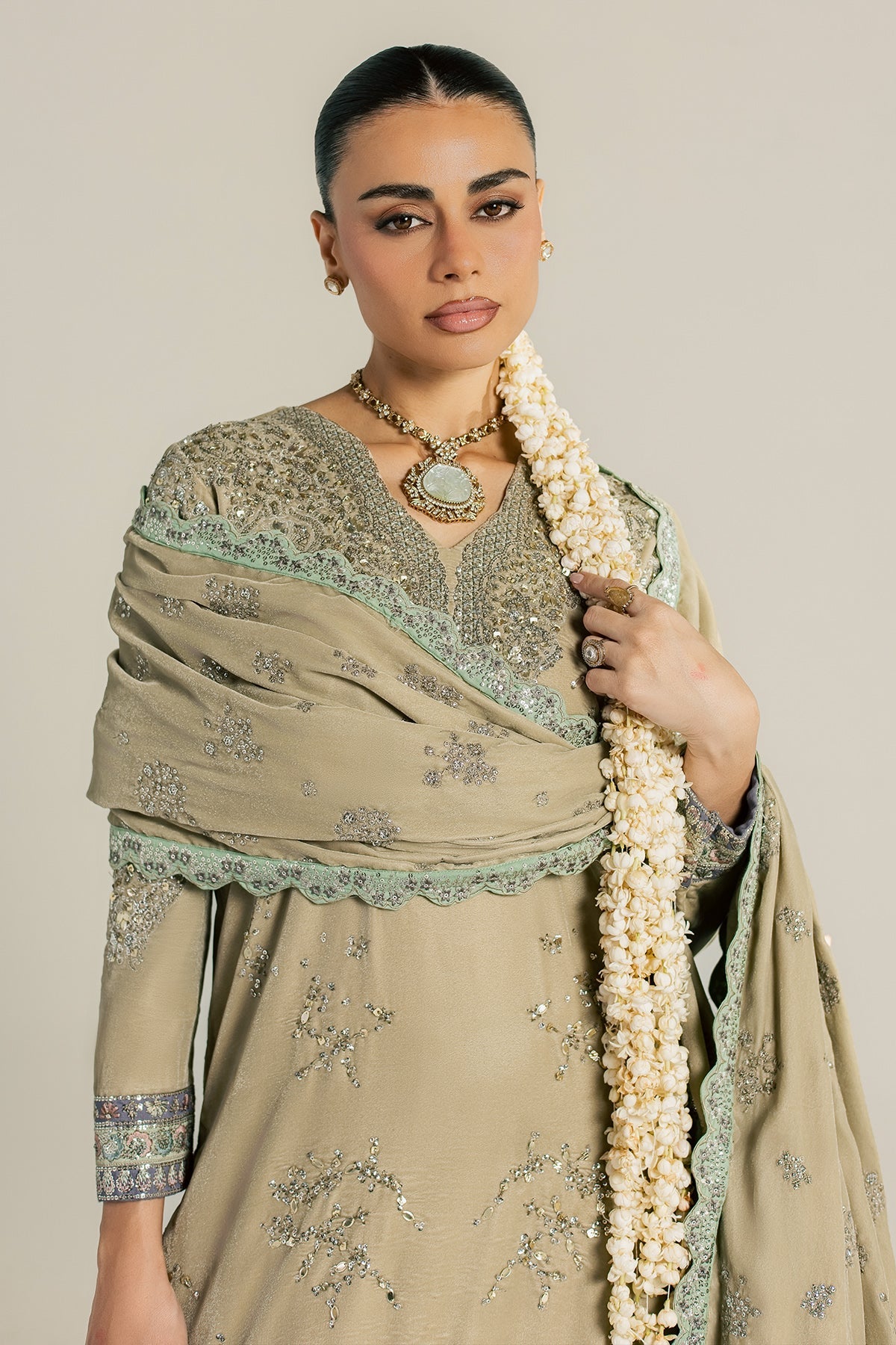 RA Nureh Maya Velvet'26 D#132