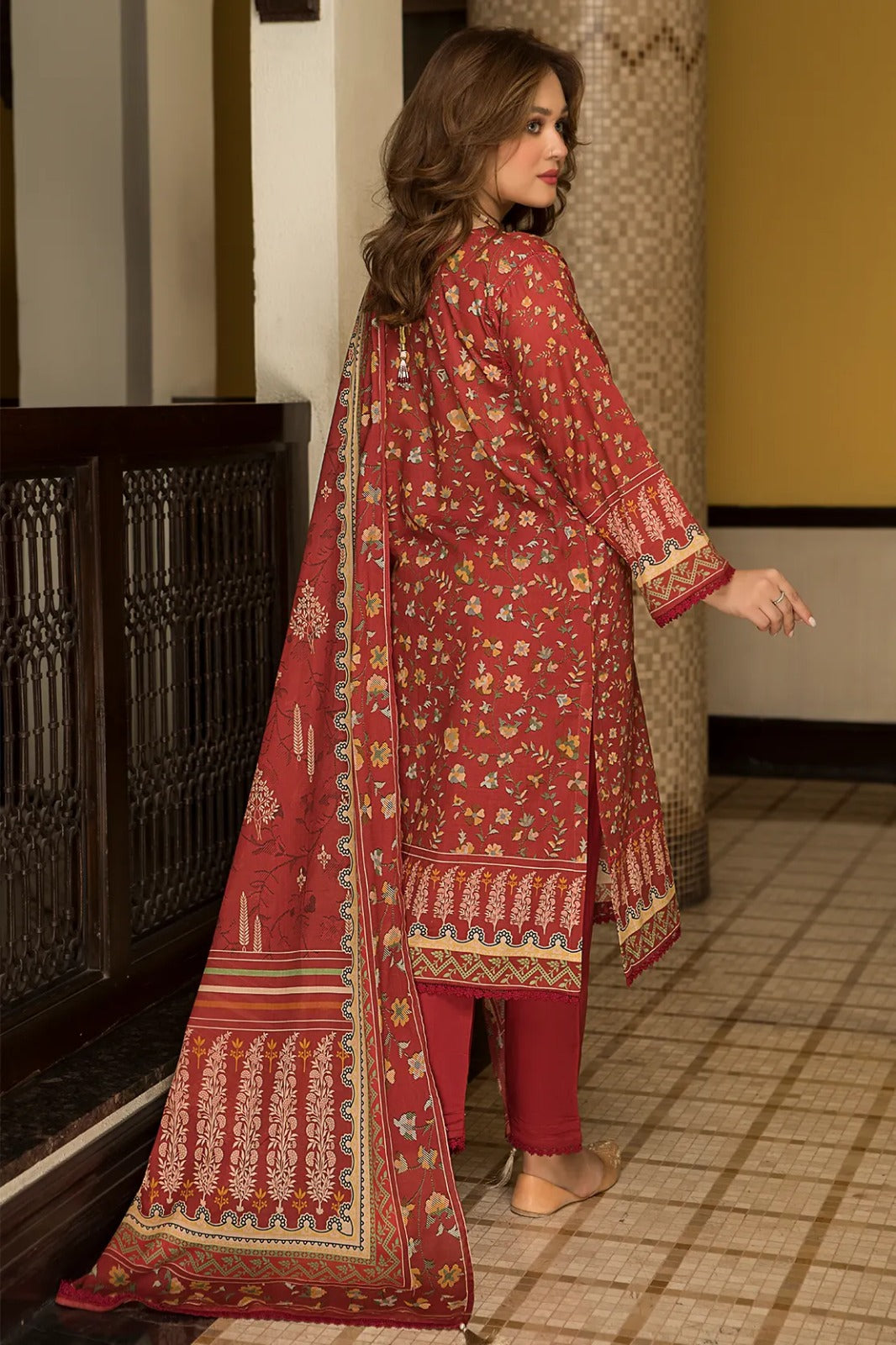 Rashid Sunehri Emb Lawn`23 D#6908