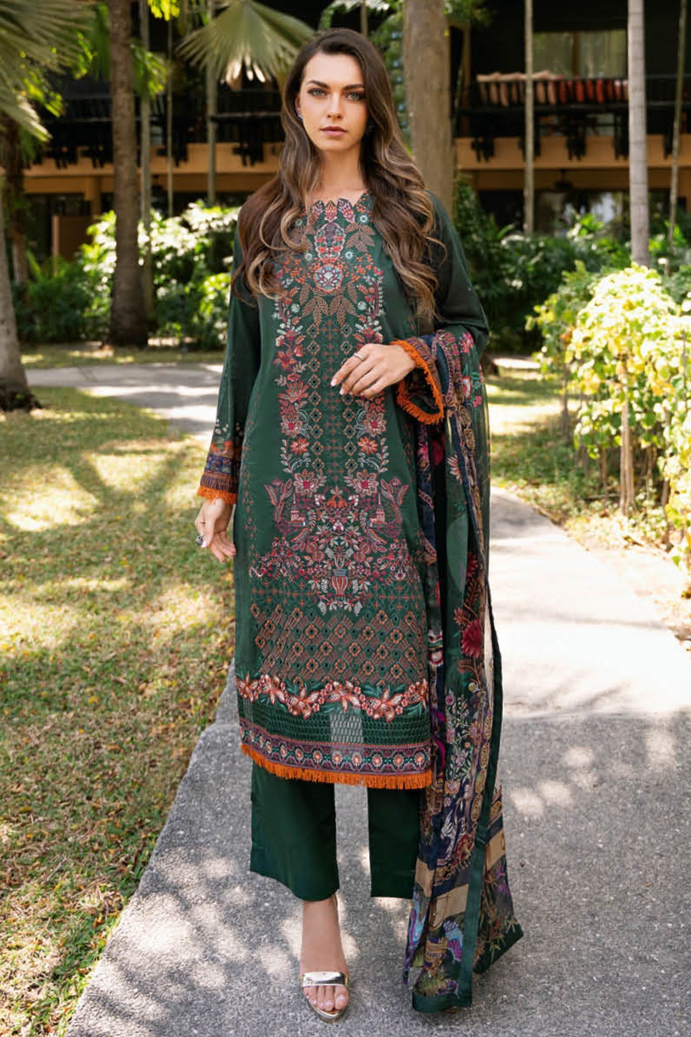 Ramsha Riwayat L/Lawn'25 Vol-11 Y#1107