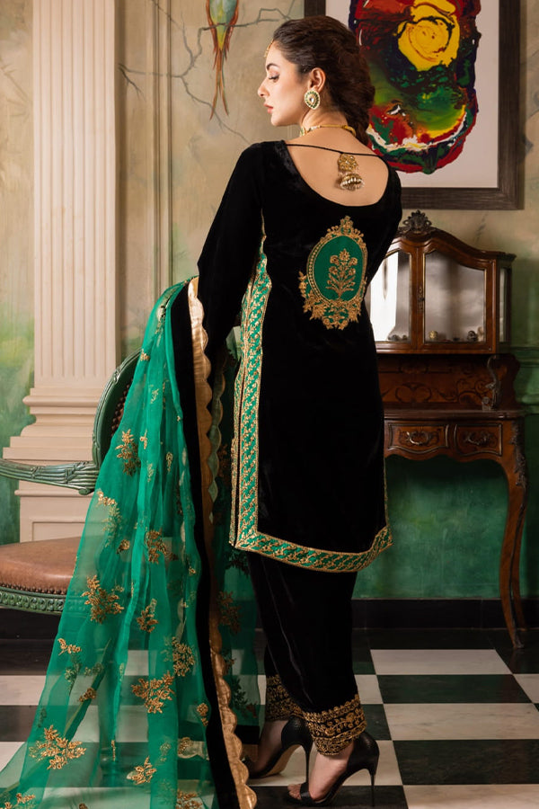 Zainab Chottani Velvet Collection`22 D#1