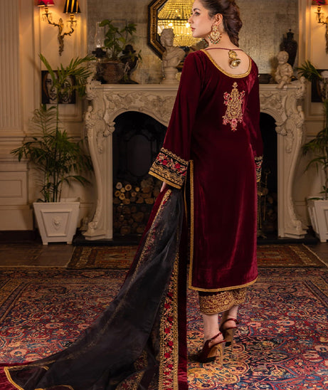 Zainab Chottani Velvet Collection`22 D#4