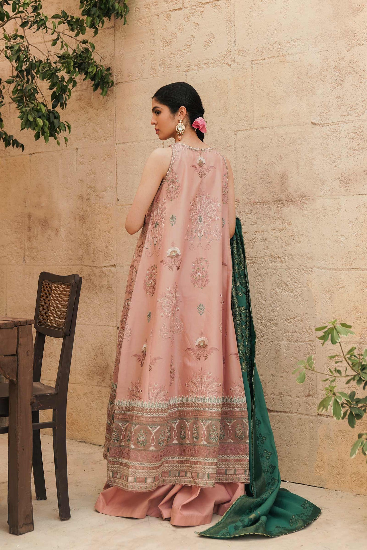 Zara Shahjahan Eid Luxury Lawn`22 D# ZAINA