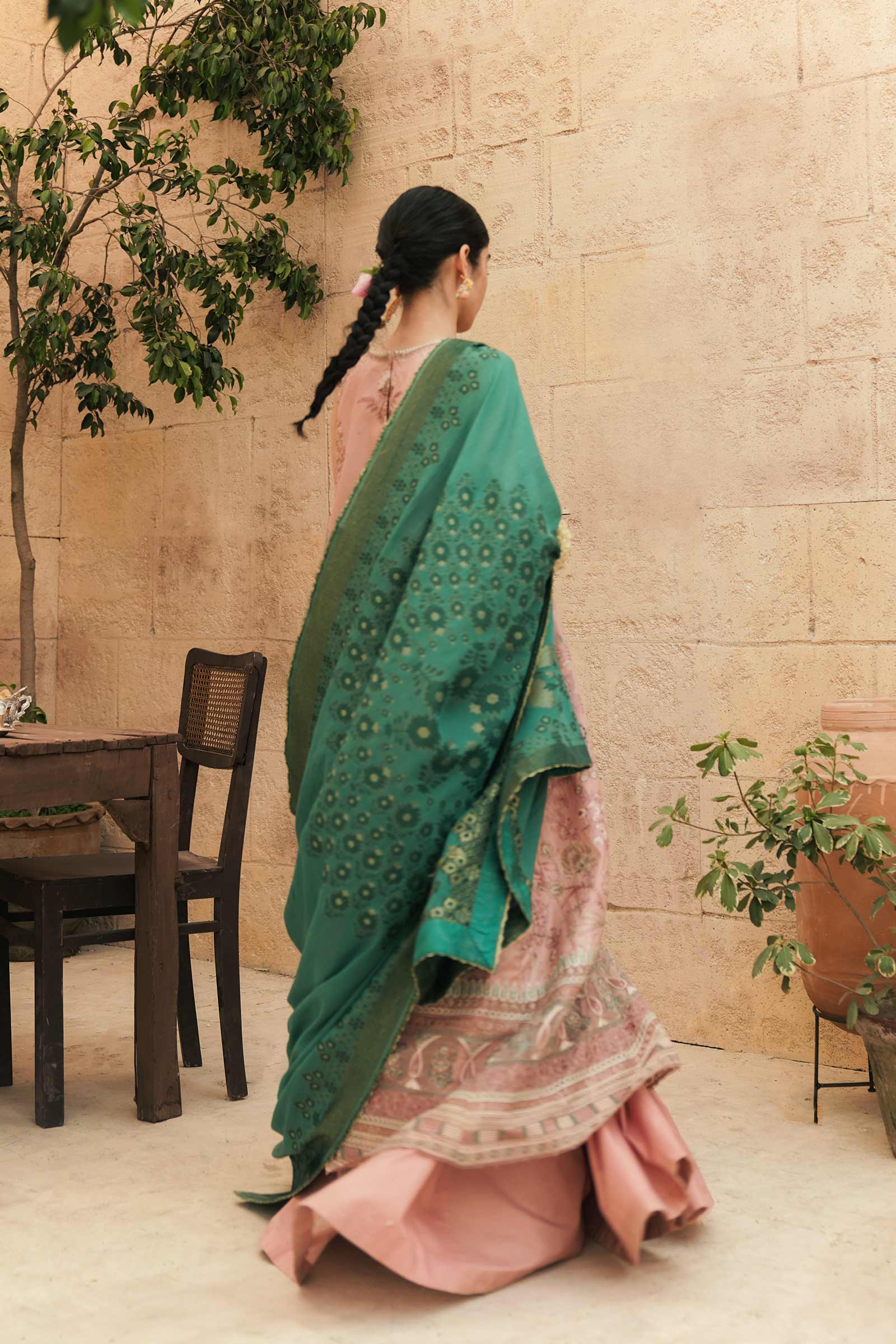 Zara Shahjahan Eid Luxury Lawn`22 D# ZAINA