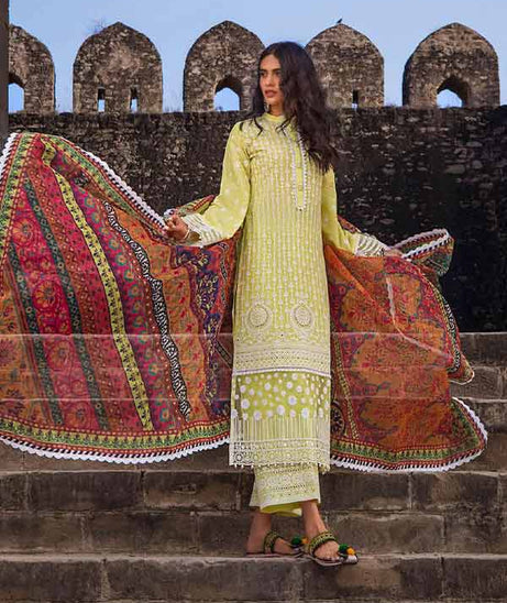 Zainab Chottani Chikankari Lawn`22 D#10B
