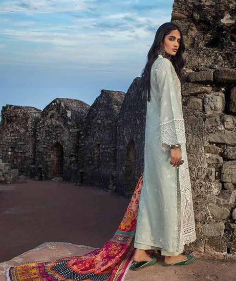 Zainab Chottani Chikankari Lawn`22 D#5A