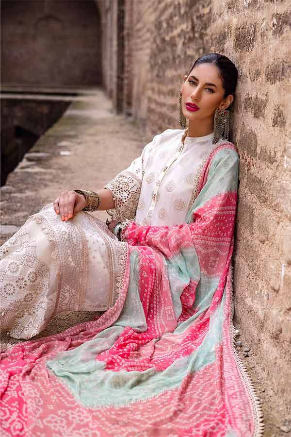 Zainab Chottani Chikankari Lawn`22 D#7A