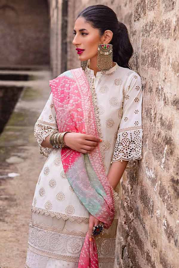 Zainab Chottani Chikankari Lawn`22 D#7A