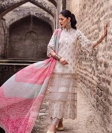 Zainab Chottani Chikankari Lawn`22 D#7A