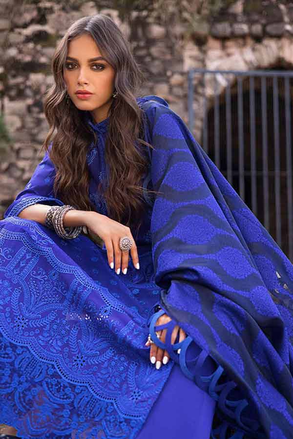 Zainab Chottani Chikankari Lawn`22 D#8B