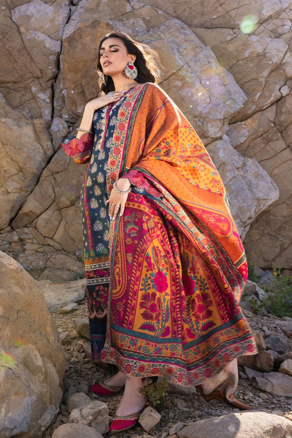 Zainab Chottani Winter Shawls'22 D#01 SANEM