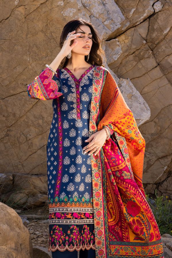 Zainab Chottani Winter Shawls'22 D#01 SANEM