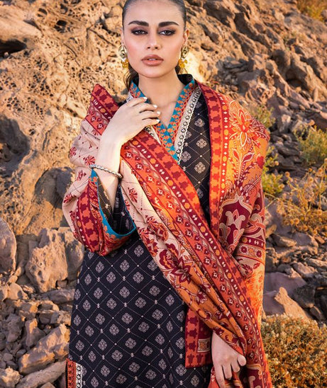 Zainab Chottani Winter Shawls'22 D#02 MAHROSH