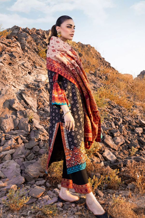 Zainab Chottani Winter Shawls'22 D#02 MAHROSH