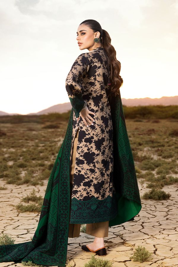 Zainab Chottani Winter Shawls'22 D#03 GULNAAZ