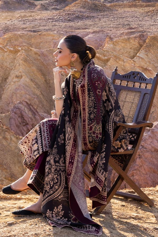 Zainab Chottani Winter Shawls'22 D#04 YAREEN
