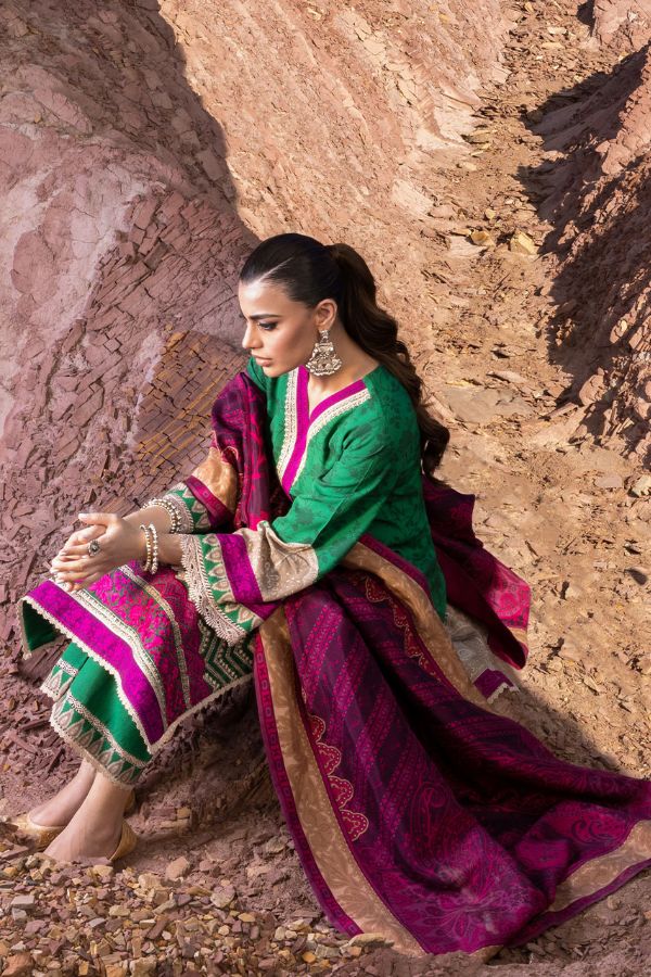 Zainab Chottani Winter Shawls'22 D#05 KOHINOOR