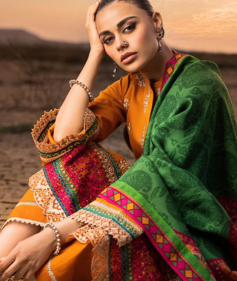 Zainab Chottani Winter Shawls'22 D#06 MAYA