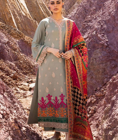 Zainab Chottani Winter Shawls'22 D#07 HAYAT