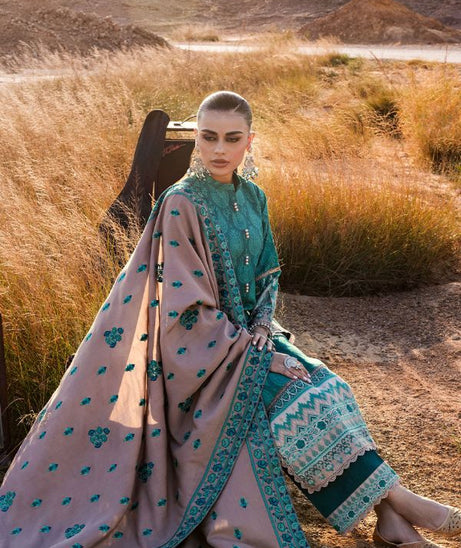 Zainab Chottani Winter Shawls'22 D#08 PARSA