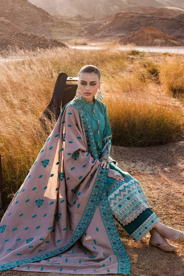 Zainab Chottani Winter Shawls'22 D#08 PARSA