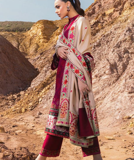 Zainab Chottani Winter Shawls'22 D#09 NURGUL