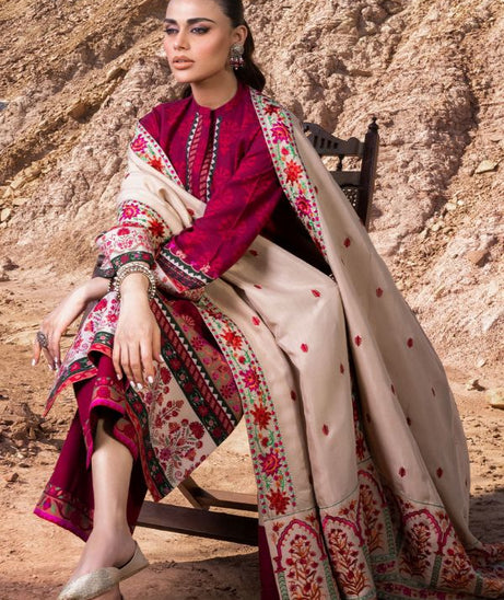 Zainab Chottani Winter Shawls'22 D#09 NURGUL