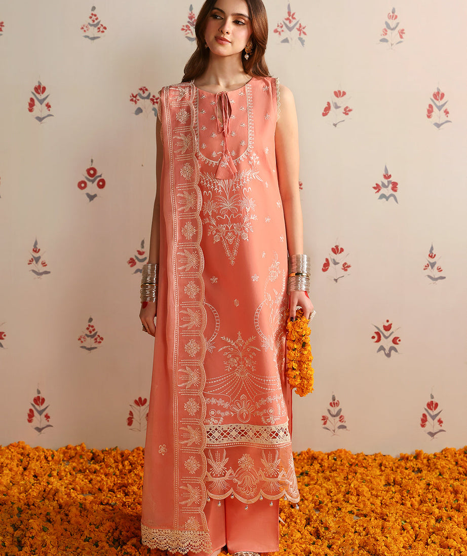 Mahnur Aangan Emb Lawn`25 D#02 ZAIRA