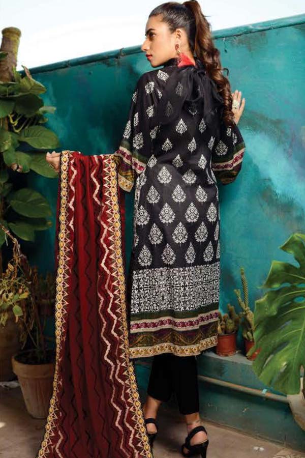 Zebaish Arzo Emb Lawn`21 D#05