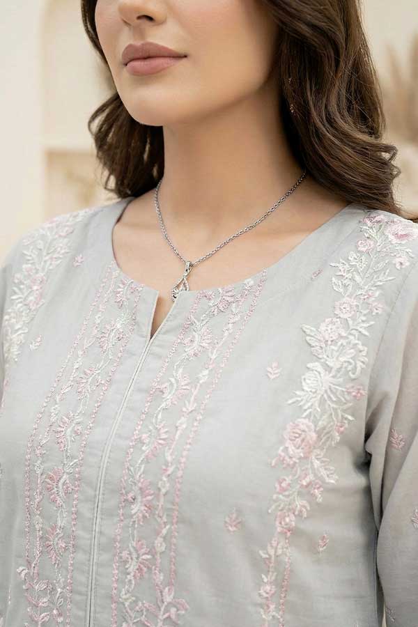 Zunaira Lavender Emb Lawn`26 L#4