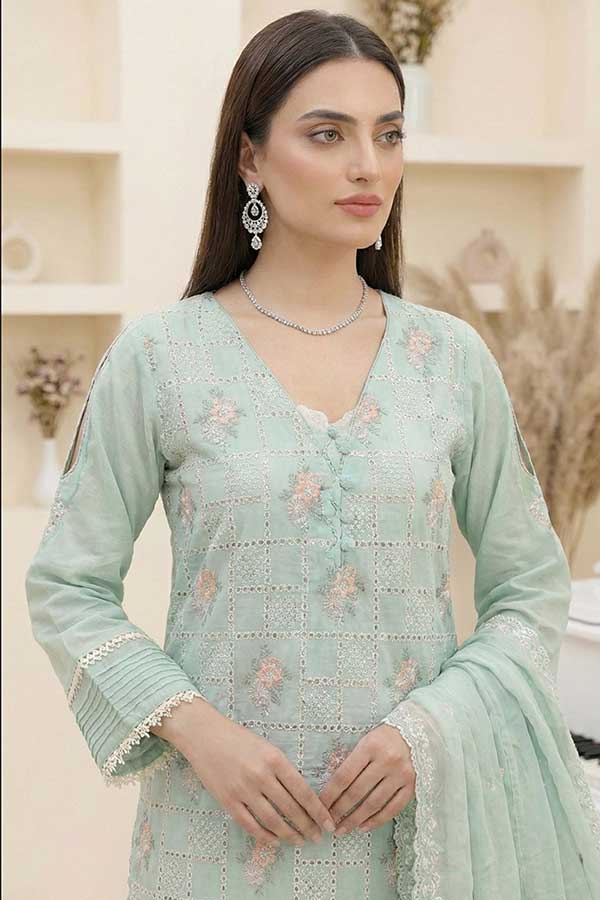 Zunaira Lavender Emb Lawn`26 L#6