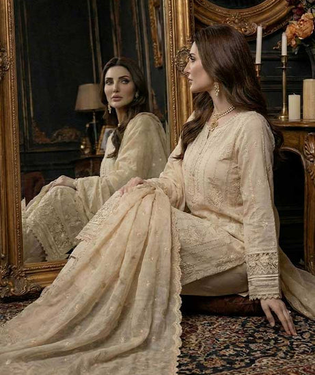 Zunaira Needle & Knot Lawn`26 N#4