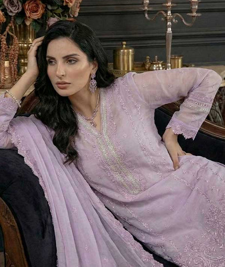Zunaira Needle & Knot Lawn`26 N#5