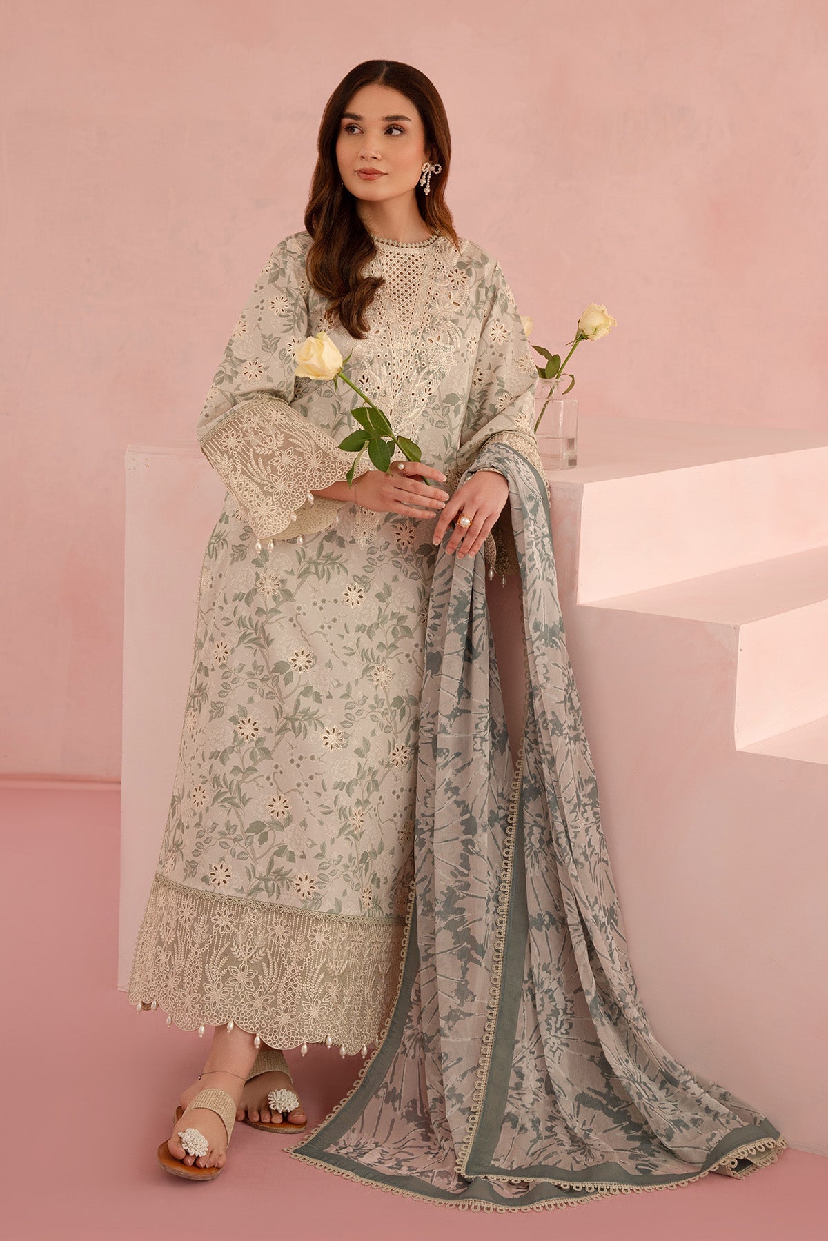 Afrozeh Floral Charm Lawn`25 AL#04